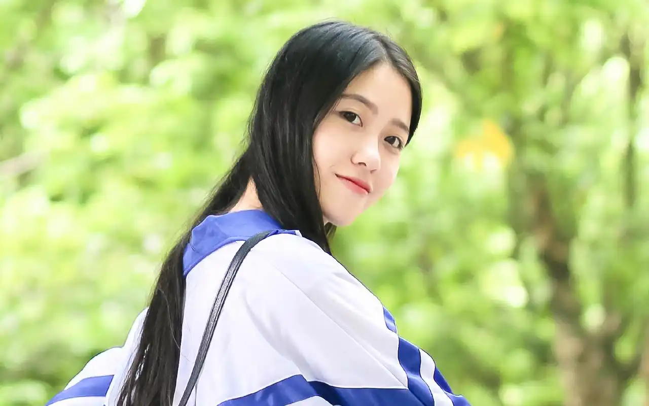 校花美女学生校服清新唯美写真图片壁纸