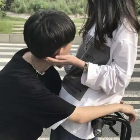 情头一男一女甜蜜真人 生生不息的希望爱的就是你-情侣头像