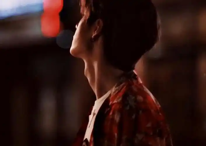 王一博喉结为什么那么大那么明显男生喉结大意味着什么