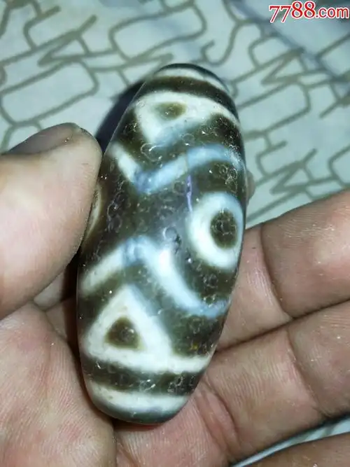 明代玛瑙玉髓天珠,风化明显,包老