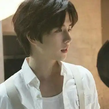 00后帅哥头像高清冷酷最新版