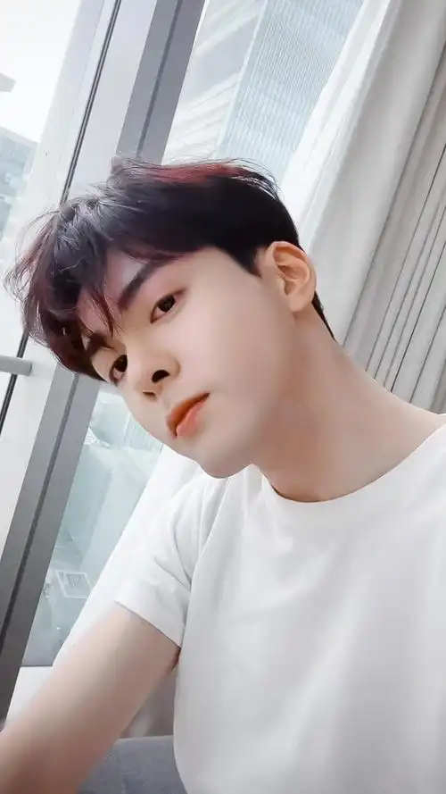 内娱公认的顶级神颜10位,李现第8许凯第6,王一博排第3