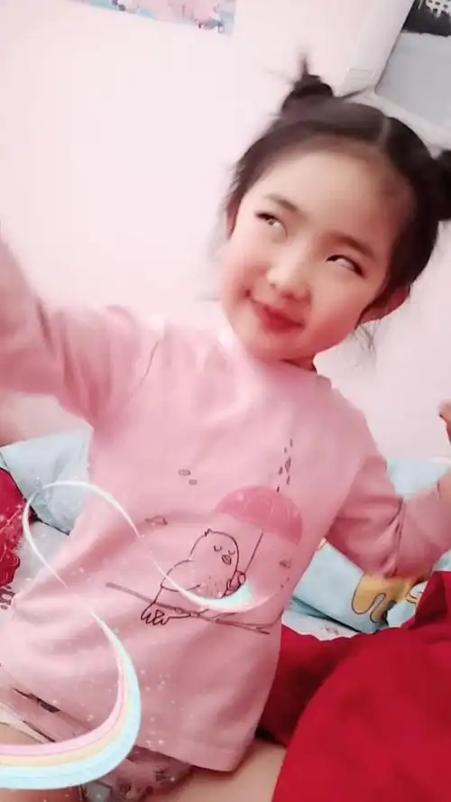 哪里像个闺女儿啊