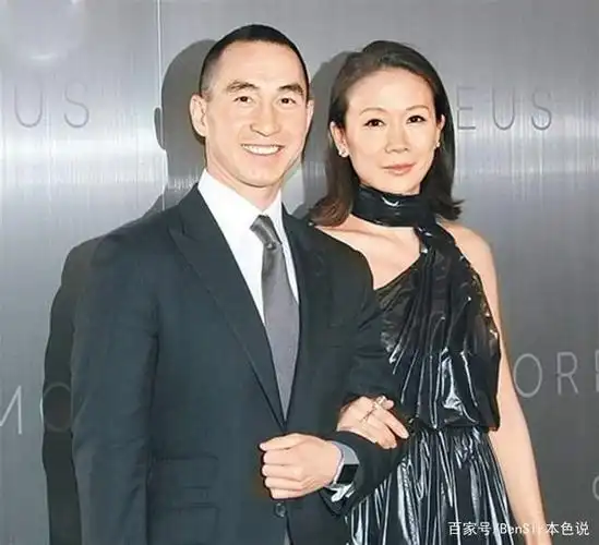 6月11日,赌王家二太蓝琼缨因癌症晚期在香港养和医院去世了.