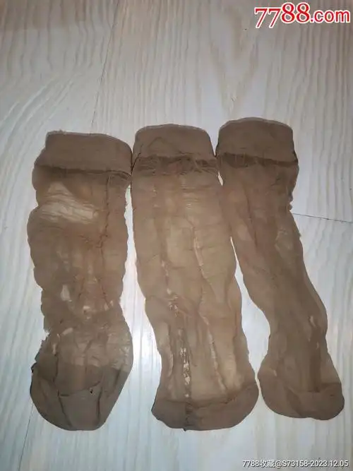 com)>首页>拍卖>袜子>老尼龙丝袜三只_价格5元【大船钱币收藏】滚动