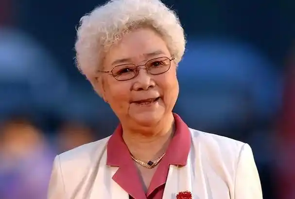 年过90仍健在的老演员,最小91岁,多位是德艺双馨的老戏骨