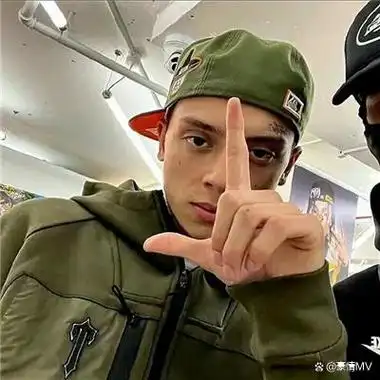 潮流欧美男生头像图片_9月帅气欧美男生头像大全