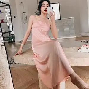 绸缎加长款吊带睡裙性感女士带胸垫真丝睡衣丝质性感过膝吊带长裙