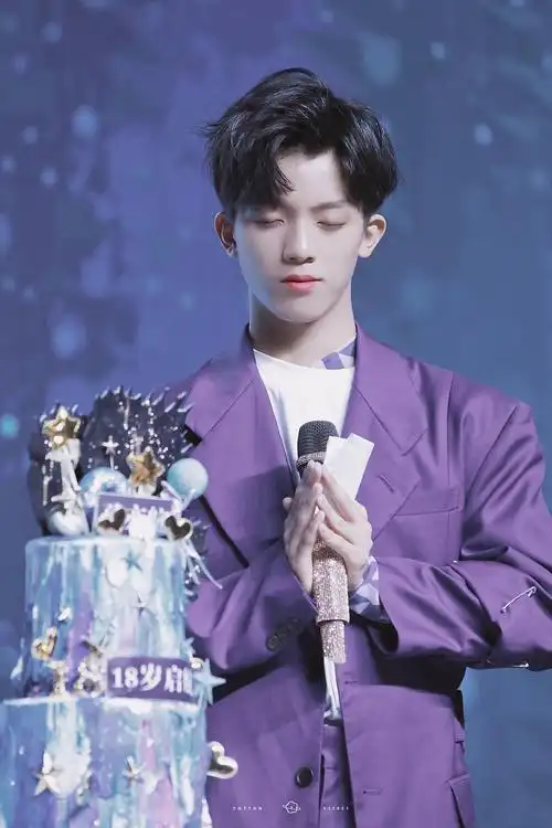 网络林墨的应援色是黄色,孙亦航的应援色是紫色