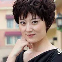 40岁左右女人微信头像美女头像背景【点击鼠标右键下载】