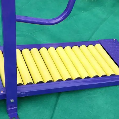 户外健身器材小区广场中年老人健身器材小弯跑步机路径