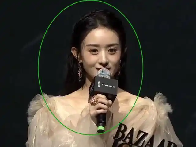 33岁赵丽颖生图流出身穿国货高定礼服谁还说她产后显老又疲惫