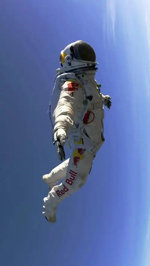 壁纸小馆:宇航员太空人壁纸 | 宇宙壁纸_网易订阅