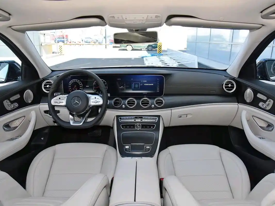 凯美瑞开了三年,换了台奔驰e300l,9000km后车主说出了用车感受