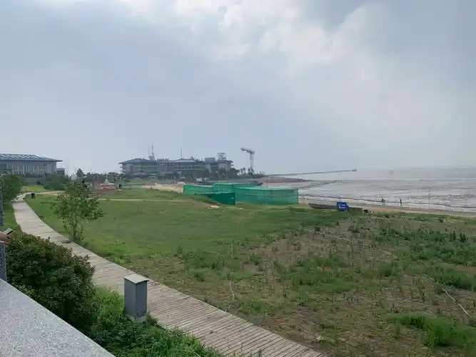 海湾,高公岛和长江大桥可惜太仓促,不然玩一玩还是有一点意思的一堆