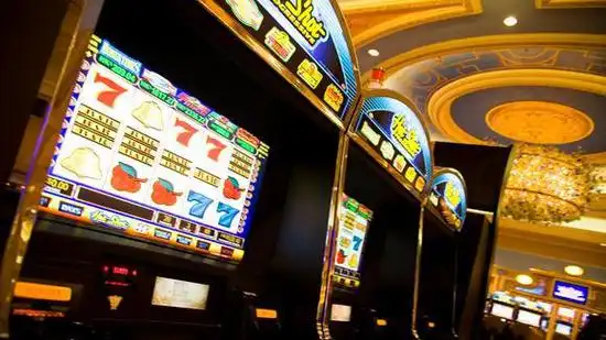 造富雪道 | 博彩吸金 远东发展分拆百乐皇宫递表|老虎机_网易订阅