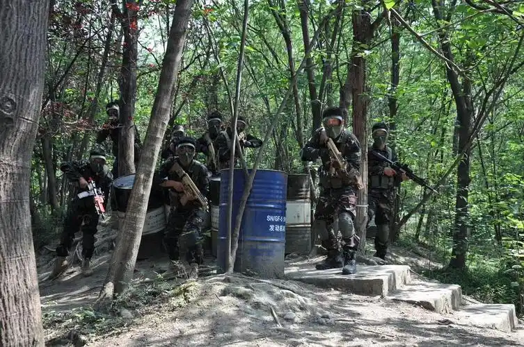 三圣乡这个真人cs团建基地,带你踏上野战嗨玩征途!