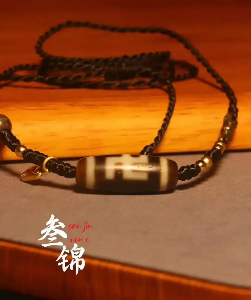 "万字天珠"#天珠 #古珠之美 #原创珠宝设计 #男生配饰 - 抖音