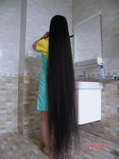 剪下大姐155厘米柔顺超长发(27) 剪发_中国长发