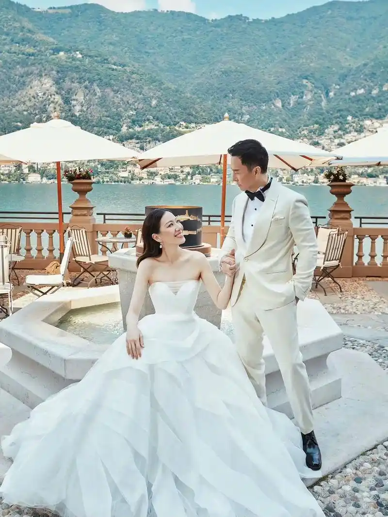 甄子丹汪诗诗最新照,般配又幸福#甄子丹 #汪诗诗 - 抖音