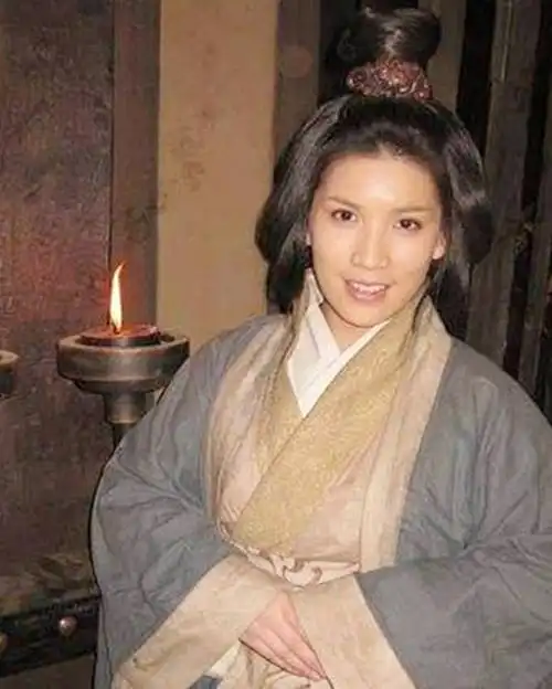 对刘备来说,朋友如手足,妻子如衣服,说的是实话|孙权|吕布|曹操|关羽