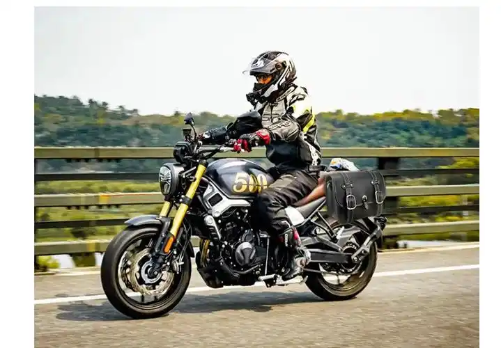 适用于无极500ac快拆边包摩托车改装边箱复古侧包防水放头盔边包 油