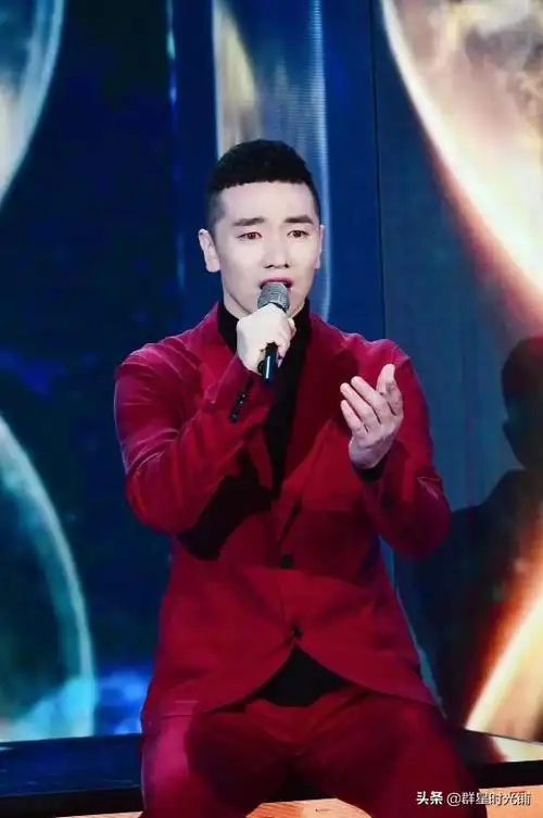 正宗新疆歌手王琪个人资料 王琪个人简介资料 - 歌词译