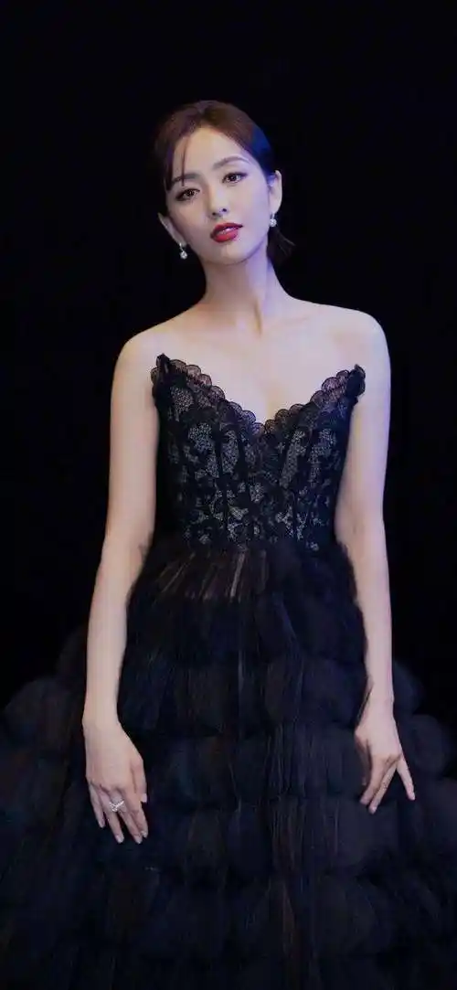 小知识佟丽娅什么民族出生锡伯族的佟丽娅个人资料简介