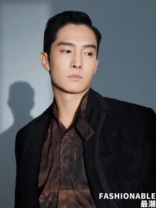 盛一伦时尚魅力写真图片