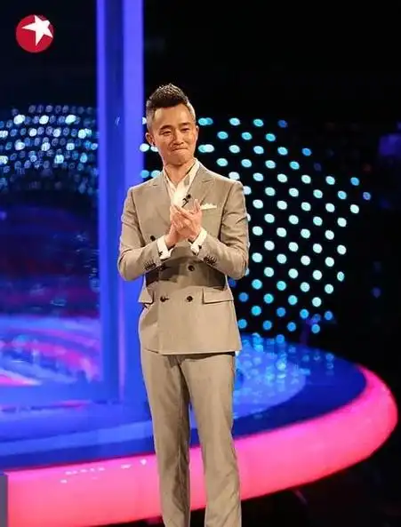 曝51岁主持人程雷因肝病去世本人朋友圈晒友人合影近况被曝光