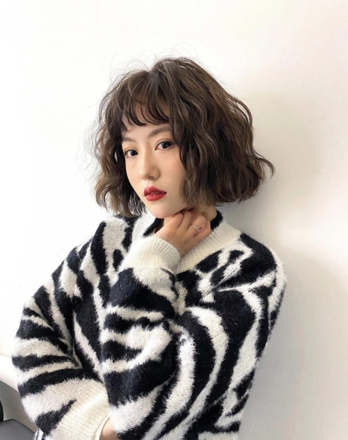 镜子发型 4小时前 我要分享 2021新年离我们越来越近了 ,各位爱美的