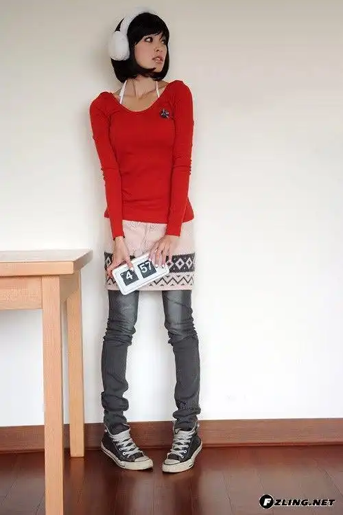 这种内八脚是怎么走的?如脚掌的方向,膝盖的用力方向