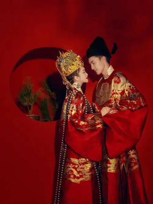 2022喜喜庆庆室内古装秀禾婚纱照北海