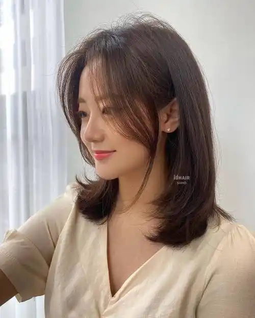 款新流行女发,无论长与短全都很漂亮,剪完让你大变样_时尚_发型_刘海