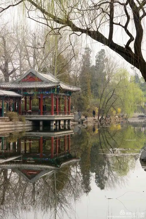 (近春园临漪榭)