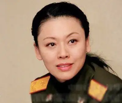 中国女将军刘敏资料简历 最美丽最年轻的女少将