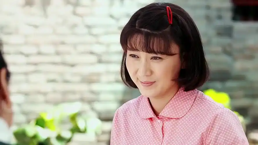 俺娘田小草李母深明大义也不强迫小草让他们自己选择