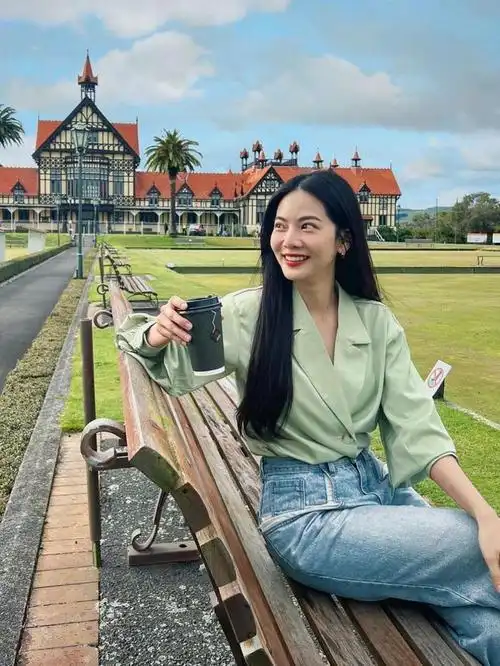 曾之乔松弛感旅行穿搭