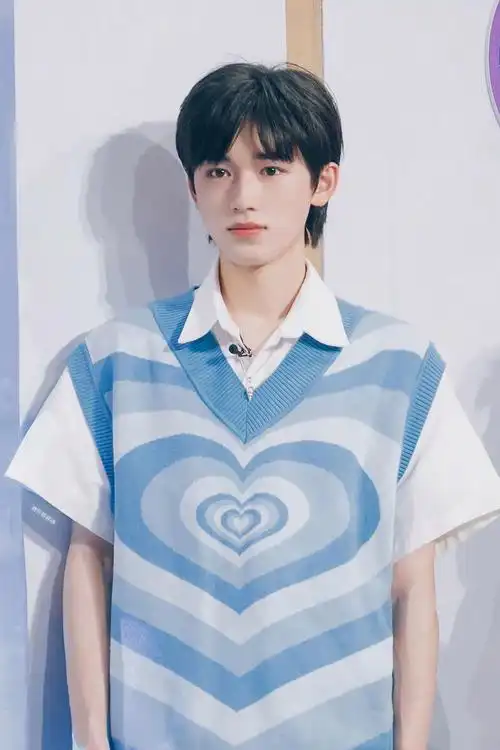 你有哪些宋亚轩的绝美图片