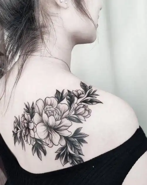 素花纹身图片_肩部纹身图案