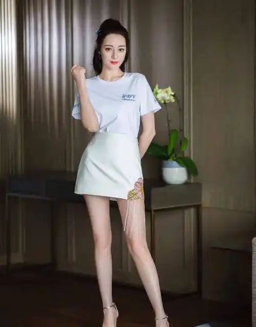 原创娱乐圈被称为腿精拥有大长腿好身材的女明星你最喜欢谁