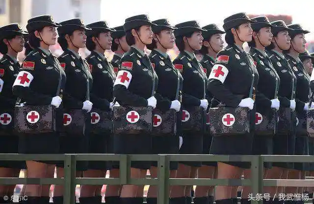 中的陆海空三位发 队,陆军发 队叫奕馨山东人空军发 队叫谭艳梅山东人