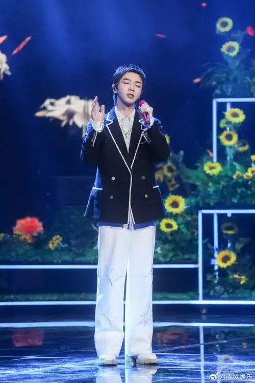 华晨宇湖南卫视华人春晚剧照