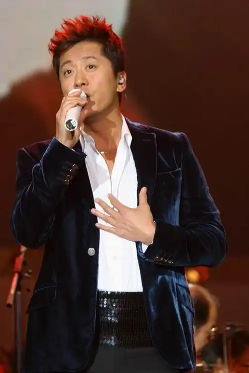 毛宁为中国电影30年献唱组图