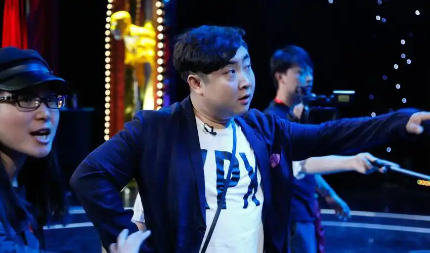 欢乐喜剧人第一季乔杉修睿剧场照图片