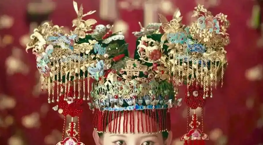 如懿传vs延禧攻略比起脸僵的周迅还是珠宝的看头更大