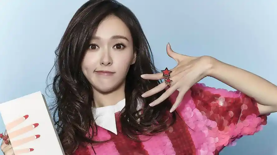 人气美女明星唐嫣时尚甜美的写真图片桌面壁纸