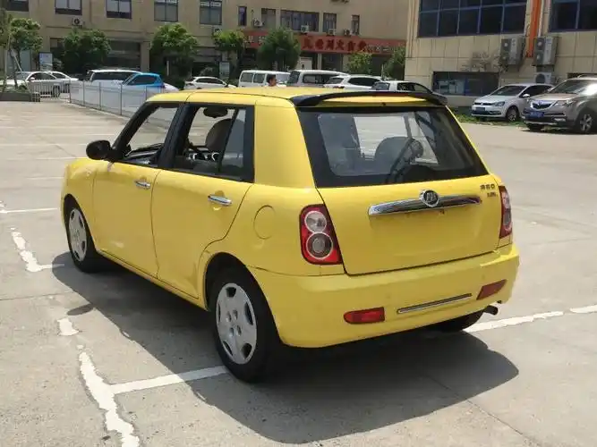宁波 力帆320自动1.3l舒适 黄色 手自一体