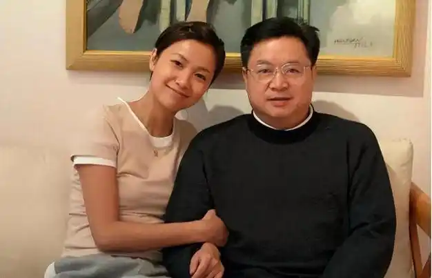 从19岁起男人不断,49岁还没玩够,"风流才女"徐静蕾现形记|王朔|黄觉