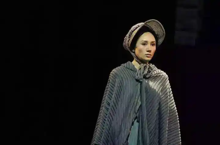 你迟到的许多年|袁泉|话剧_新浪新闻